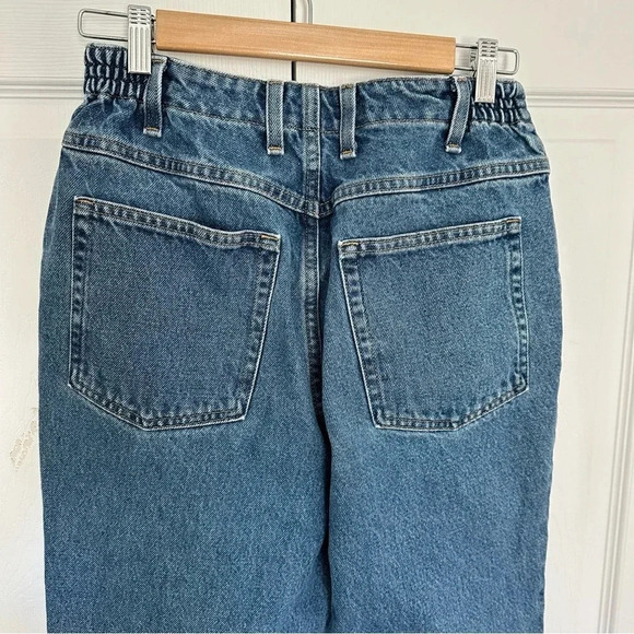 L.L.Bean Womens Medium Wash Original Fit Relaxed Jeans Size 10 Petite - Picture 4 of 11